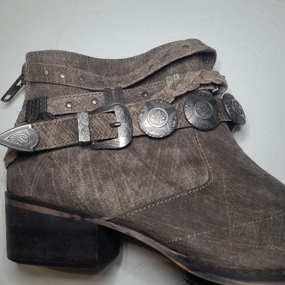 Naughty Monkey Leather Anchorage Ankle Booties 6.5 - Picture 12 of 16